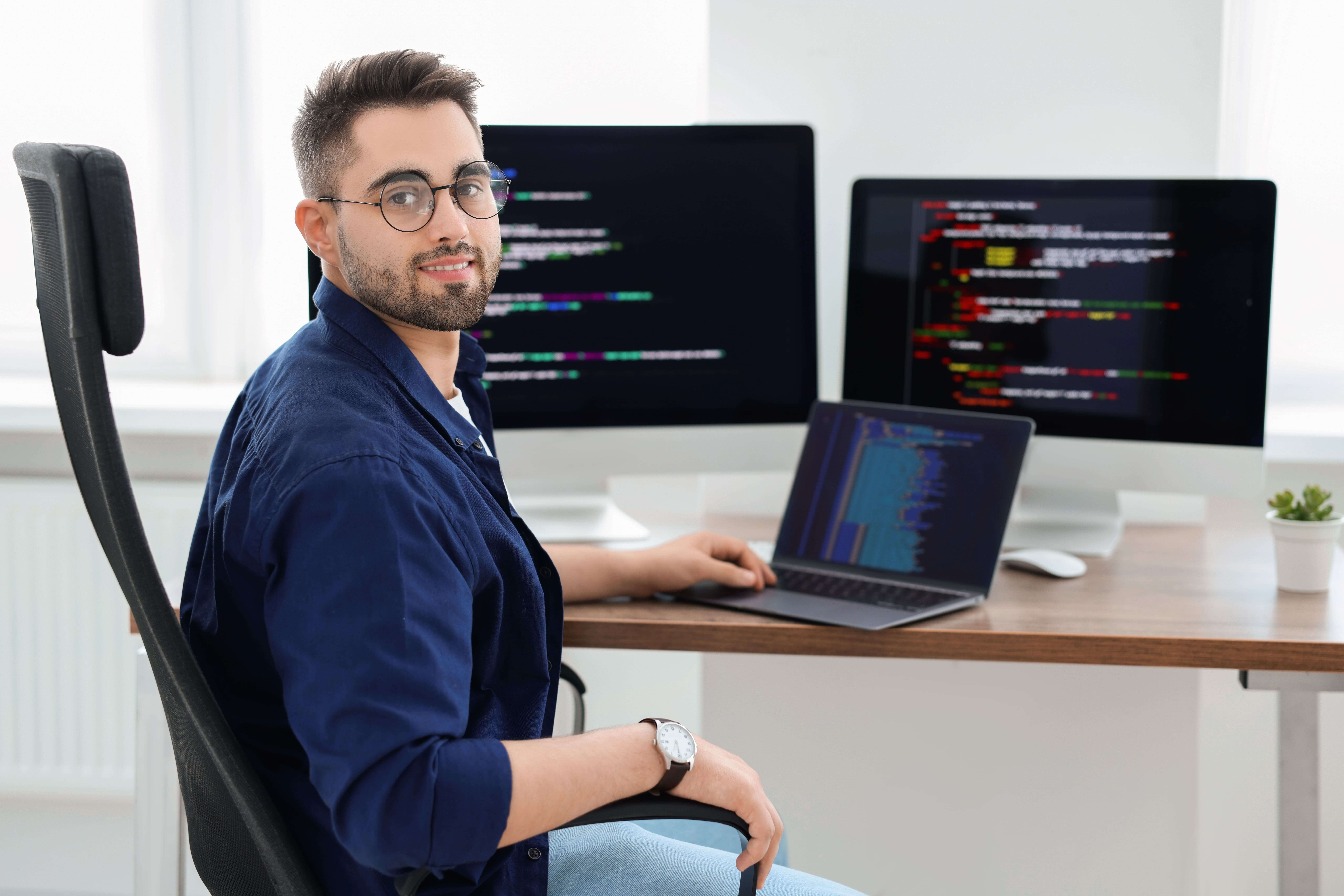 solidityエンジニアの年収相場は？仕事内容や年収を上げるポイントについて解説