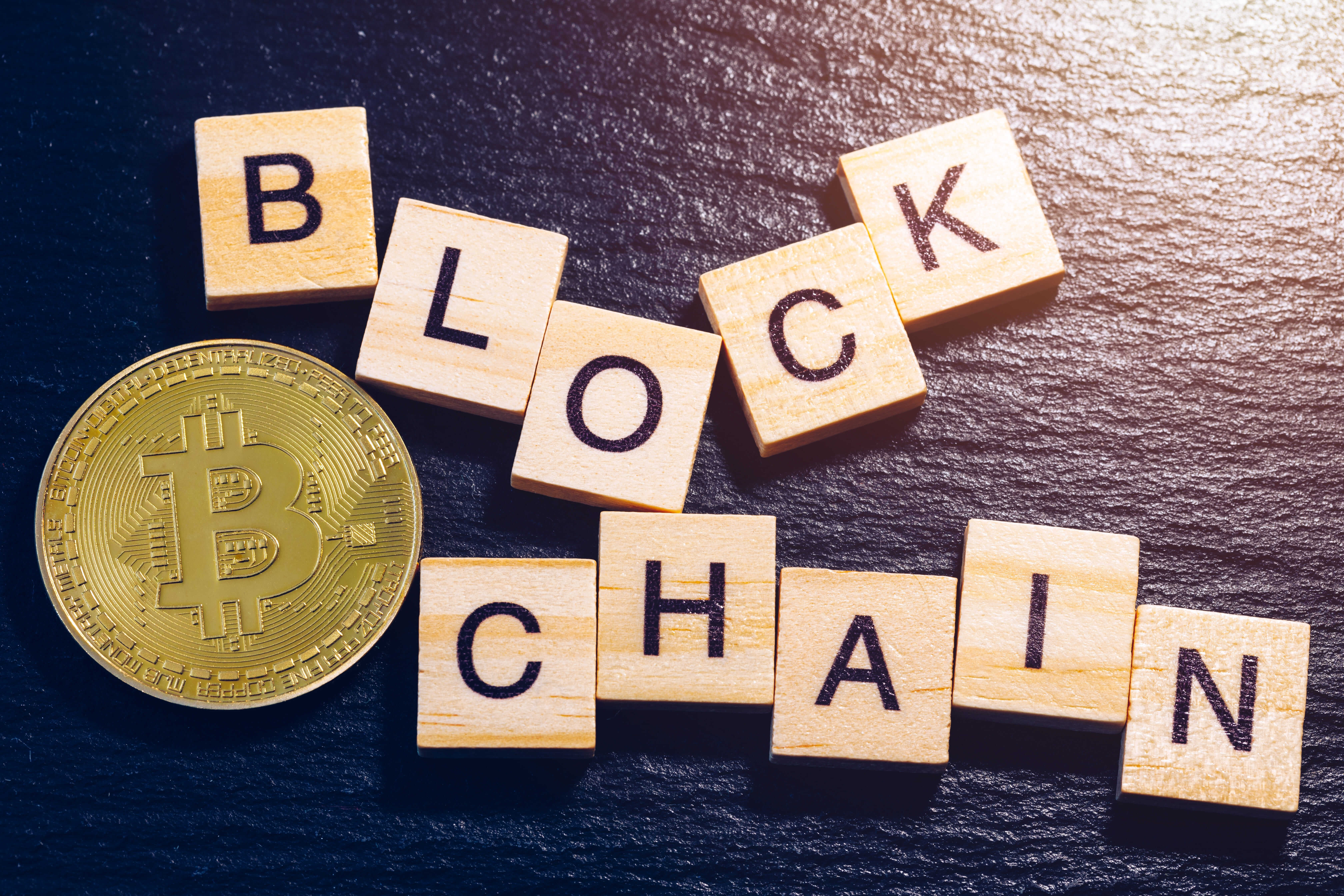 ブロックチェーンの副業は稼げる？週2日・土日稼働案件を獲得する方法